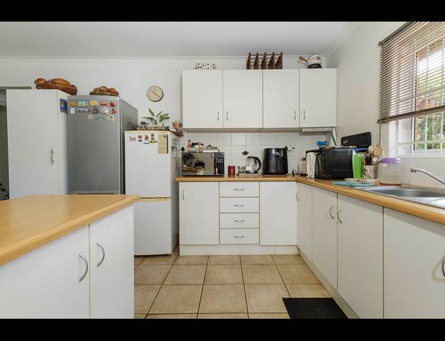 5 BEDROOM HOUSE SOLD IN FOREST HILLS